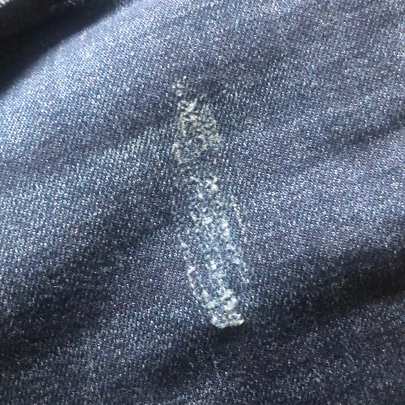 Contemporary jeans. - Picture 7 of 9